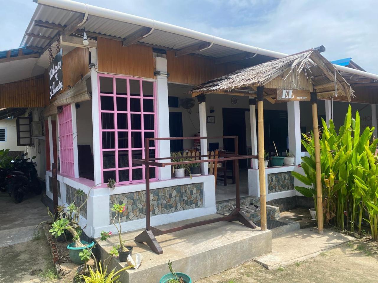 El Homestay ブナケン エクステリア 写真